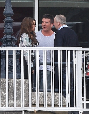 Cheryl_filming_on_the_thames_260709_20.jpg