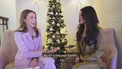 Cheryl_on_lip_gloss2C_signature_move_and_her_type_of_roast_mp40049.jpg