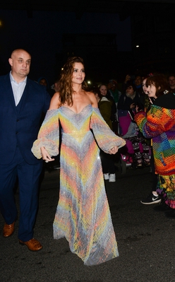 Arriving_at_Eventim_Apollo_in_London2C_UK_07_03_19_284629.jpg