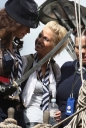 Sarah_Harding_on_the_set_of_St_Trinians_2_270709_10.jpg