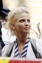 Имя файла=Sarah_Harding_on_the_set_of_St_Trinians_2_270709_105.jpg
Размер файла=368КБ
Размеры=1500x2249
Дата=Март 09, 2012 Sarah_Harding_on_the_set_of_St_Trinians_2_270709_105.jpg