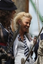 Sarah_Harding_on_the_set_of_St_Trinians_2_270709_12.jpg