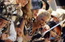 Sarah_Harding_on_the_set_of_St_Trinians_2_270709_51.jpg