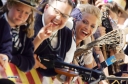 Sarah_Harding_on_the_set_of_St_Trinians_2_270709_53.jpg