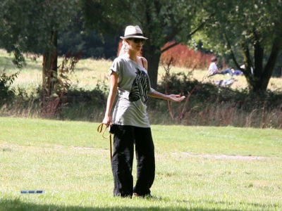 Sarah_Harding_and_Tom_Crane_seen_taking_their_dog_for_a_walk_310709_28.jpg