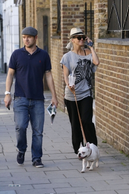 Sarah_Harding_and_Tom_Crane_seen_taking_their_dog_for_a_walk_310709_49.jpg