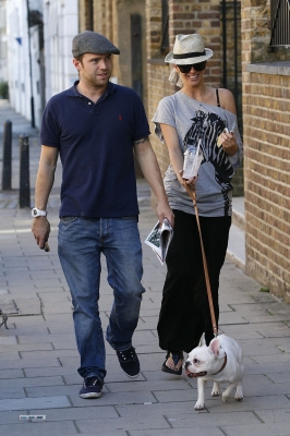 Sarah_Harding_and_Tom_Crane_seen_taking_their_dog_for_a_walk_310709_57.jpg