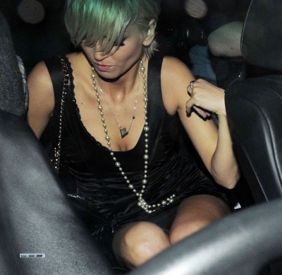 Sarah_Harding_leaving_Mahiki_300709_90.jpg