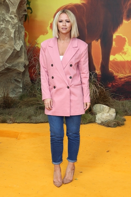 Kimberley_Walsh_attend_The_Lion_King_European_Premiere_at_Leicester_Square_14_07_19_282429.jpg