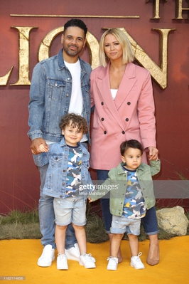 Kimberley_Walsh_attend_The_Lion_King_European_Premiere_at_Leicester_Square_14_07_19_28829.jpg