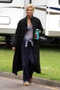 Sarah_Harding_on_the_set_for_St_Trinians_290709_5.jpg