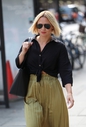 Kimberley_Walsh_arrives_at_Build_Series_London_to_discuss_new_West_End_show__Big__01_08_19_281329.jpg
