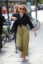 Kimberley_Walsh_arrives_at_Build_Series_London_to_discuss_new_West_End_show__Big__01_08_19_281729.jpg