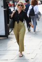 Kimberley_Walsh_arrives_at_Build_Series_London_to_discuss_new_West_End_show__Big__01_08_19_284829.jpg