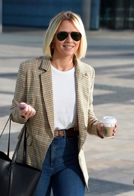 Kimberley_Walsh_at_BBC_Breakfast_at_Media_City_in_Manchester_23_08_19_283329.jpg