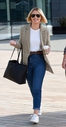 Имя файла=Kimberley_Walsh_at_BBC_Breakfast_at_Media_City_in_Manchester_23_08_19_281629.jpg
Размер файла=2724КБ
Размеры=1824x3500
Дата=Сент 07, 2019 Kimberley_Walsh_at_BBC_Breakfast_at_Media_City_in_Manchester_23_08_19_281629.jpg
