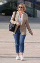 Имя файла=Kimberley_Walsh_at_BBC_Breakfast_at_Media_City_in_Manchester_23_08_19_284629.jpg
Размер файла=2438КБ
Размеры=2200x3434
Дата=Сент 07, 2019 Kimberley_Walsh_at_BBC_Breakfast_at_Media_City_in_Manchester_23_08_19_284629.jpg
