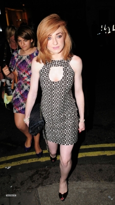 Nicola_Roberts_arriving_at_Mayfair_hotel_050809_22.jpg