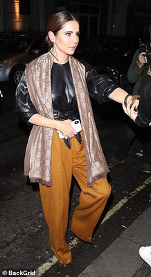 Arriving___leaving_the_Bagatelle_restaurant_in_London2C_UK_22_11_19_28629.jpg