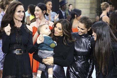L_Oreal_Paris__PFW_fashion_show_at_the_Paris_Mint_in_Paris2C_France_28_09_19_282729.jpg