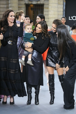 L_Oreal_Paris__PFW_fashion_show_at_the_Paris_Mint_in_Paris2C_France_28_09_19_282929.jpg