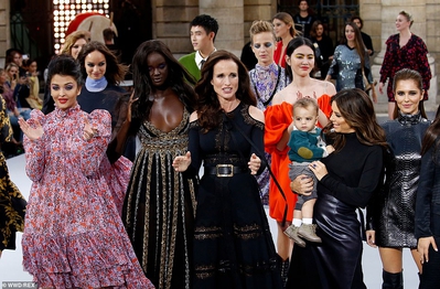 L_Oreal_Paris__PFW_fashion_show_at_the_Paris_Mint_in_Paris2C_France_28_09_19_288929.jpg
