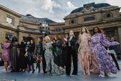 L_Oreal_Paris__PFW_fashion_show_at_the_Paris_Mint_in_Paris2C_France_28_09_19_289129.jpg