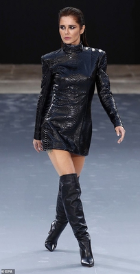 L_Oreal_Paris__PFW_fashion_show_at_the_Paris_Mint_in_Paris2C_France_28_09_19_289529.jpg