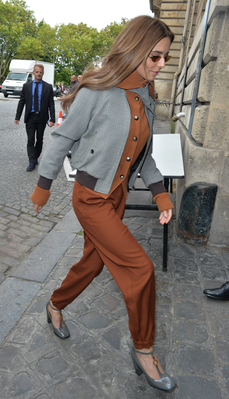 Leaving_her_hotel_in_Paris2C_France_28_09_19_282929.jpg