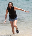 Имя файла=Nadine_Coyle_-_Filming_the_swimming_challenge_for_I_m_a_Celebrity_14_11_19_281529.jpg
Размер файла=44КБ
Размеры=470x530
Дата=Дек 07, 2019 Nadine_Coyle_-_Filming_the_swimming_challenge_for_I_m_a_Celebrity_14_11_19_281529.jpg