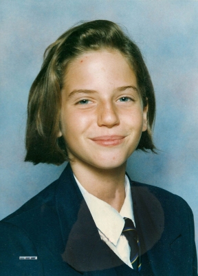 Sarah_Harding_as_a_school_girl_aged_13.jpg