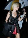 Имя файла=Sarah_Harding_leaving_Gilgamesh_restaurant_60809_63.jpg
Размер файла=43КБ
Размеры=376x511
Дата=Март 10, 2012 Sarah_Harding_leaving_Gilgamesh_restaurant_60809_63.jpg