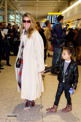 Nadine_Coyle_arrives_back_at_Heathrow_Airport_after_the_2019_series_of_I_m_A_Celebrity_____Get_Me_Out_Of_Here_11_12_19_282029.jpg