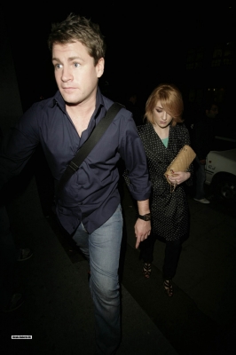 Nicola_Roberts_and_Charlie_outside_Mayfair_hotel_100809_118.jpg