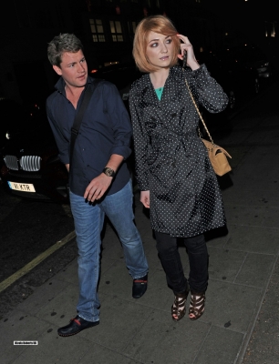 Nicola_Roberts_and_Charlie_outside_Mayfair_hotel_100809_144.jpg