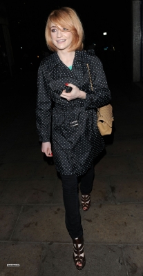 Nicola_Roberts_and_Charlie_outside_Mayfair_hotel_100809_145.jpg