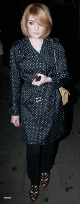 Nicola_Roberts_and_Charlie_outside_Mayfair_hotel_100809_179.jpg