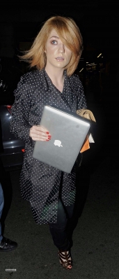 Nicola_Roberts_and_Charlie_outside_Mayfair_hotel_100809_188.jpg
