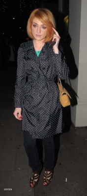 Nicola_Roberts_and_Charlie_outside_Mayfair_hotel_100809_197.jpg
