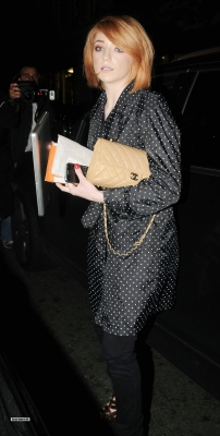 Nicola_Roberts_and_Charlie_outside_Mayfair_hotel_100809_213.jpg