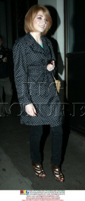 Nicola_Roberts_and_Charlie_outside_Mayfair_hotel_100809_25.jpg