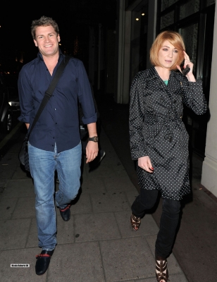Nicola_Roberts_and_Charlie_outside_Mayfair_hotel_100809_62.jpg