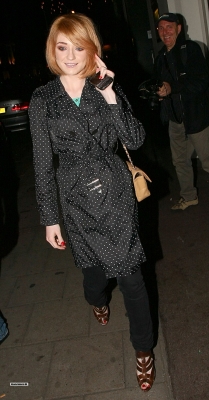 Nicola_Roberts_and_Charlie_outside_Mayfair_hotel_100809_70.jpg