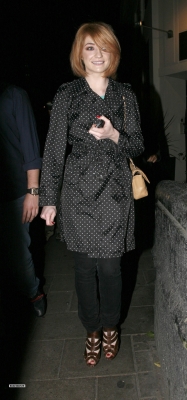 Nicola_Roberts_and_Charlie_outside_Mayfair_hotel_100809_72.jpg