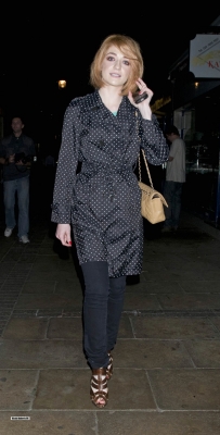Nicola_Roberts_and_Charlie_outside_Mayfair_hotel_100809_89.jpg
