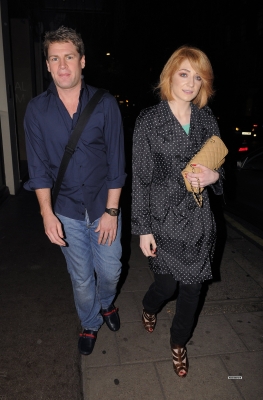 Nicola_Roberts_and_Charlie_outside_Mayfair_hotel_100809_9.jpg