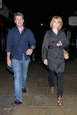 Nicola_Roberts_and_Charlie_outside_Mayfair_hotel_100809_91.jpg