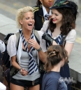 Sarah_Harding_on_set_of_St_Trinians_movie_100809_115.jpg