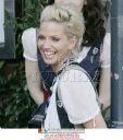 Имя файла=Sarah_Harding_on_set_of_St_Trinians_movie_100809_173.jpg
Размер файла=75КБ
Размеры=442x500
Дата=Март 10, 2012 Sarah_Harding_on_set_of_St_Trinians_movie_100809_173.jpg