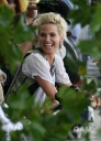 Sarah_Harding_on_set_of_St_Trinians_movie_100809_32.jpg